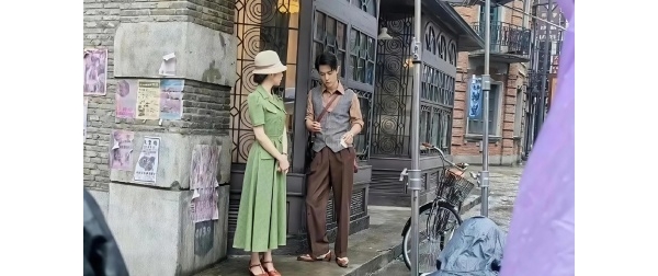 《谍报上不封顶》再引热议，肖战民国贵公子路透杀疯了，这剧得爆