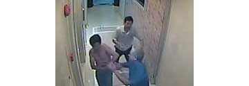 【拍客】监拍业主间斗殴致老人死亡