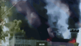 实拍郑州高新区一服装厂发生连续爆炸 多人被困