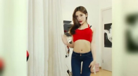 美女热舞 这身材简直就是黄金比例 心中理想的媳妇