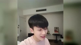 帅气男生黄一谋别样演唱《鲁冰花》