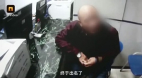 醉驾男撞到交警队门柱 见交警感概:终于出名了