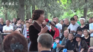 民间好声音，50岁大妈演唱《我为共产主义把青春献》，百听不厌！