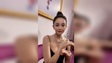 明星：古力娜扎这表情好可爱呀