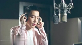 低沉的男声，唱歌真的可以很好听