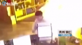 监拍网吧冷藏柜爆炸