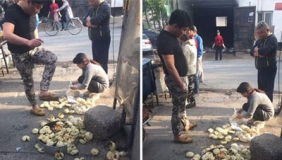 只因小贩拿错包子馅儿男子怒踩一屉包子