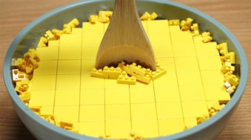 牛人奇思妙想，用乐高制作华夫饼，网友：太香了！