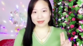 女声一曲《拥抱你离去》，动听伤感，好听到哭