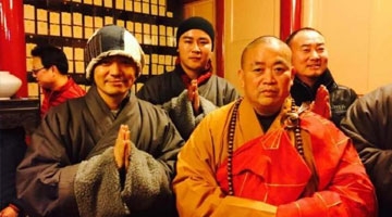 少林方丈释永信安慰王宝强：经济上若有急用，告诉我