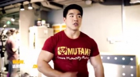 手臂想变粗，怎样正确拿哑铃训练？