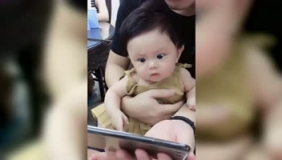 没见过这么可爱的萌宝，要是能买过来就好了