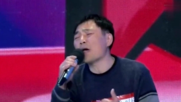 高手在民间，40岁包工头唱邓丽君的歌，章子怡惊了