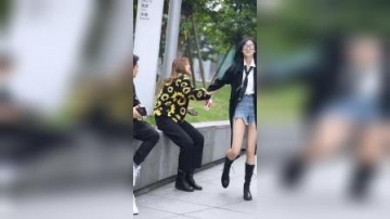 街拍霸气的女生，是不是男生看了都害怕