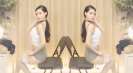 【小耳朵】《Wiggle Wiggle》椅子舞