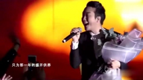 李玉刚的《莲花》男声女声自由转换，这就是艺术！