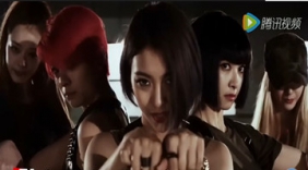 制服黑丝性感诱惑 捂住你的鼻血