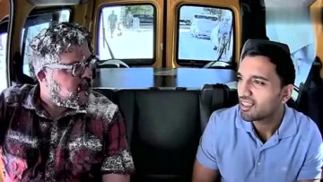 国外恶搞，看到大街上全是冻僵的人你会不会被吓到？