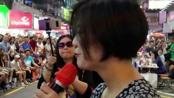 民间好声音，街头艺人龙婷倾情演唱《潇洒走一回》，超级好听