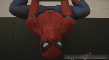 蜘蛛侠VS杀人狂杰森，万圣节恶搞，最后竟打起乒乓！