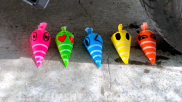 减压实验：牛人把裱花袋、鸡蛋、西瓜放在车轮下，好减压，勿模仿