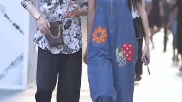街拍美女，小姐姐的穿搭很有意思，是你喜欢的类型吗？