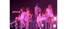【拍客】实拍少女时代神户站演唱会