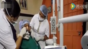 外国一男孩嘴里长了几百颗牙齿，吓坏在场的医生