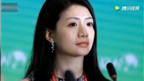 她才是中国最美女富豪，马云亲自邀请她合资，身价百亿至今单身