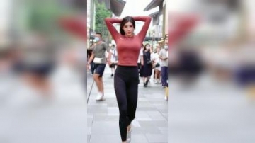 街拍：也许会爱上，但未必打的赢
