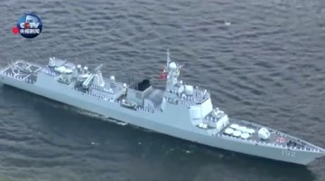 海军辽宁舰编队离港 航拍视角场面壮观