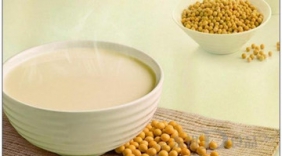 豆浆里出现的这种泡沫千万别喝！可能中毒