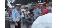 【拍客】 野蛮拆迁砸伤市民竟然一哄而散