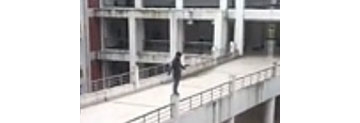 【拍客】中国计量学校学生跳楼引轰动