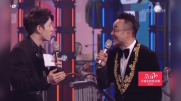 李佳琦和薇娅直播间被王一博搞疯了，看后真的搞笑！