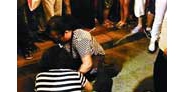 3岁女童在北京王府井被刀割颈 嫌犯被抓获