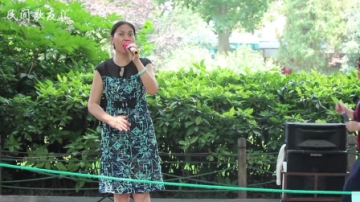民间好声音，50岁大妈演唱《尼罗河畔的歌声》，不输专业歌手