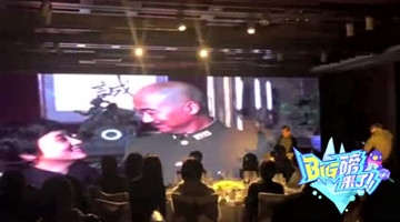 邓婕六十岁生日 老公张国立现场读情书