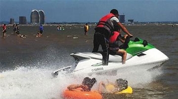 揭东戴河摩托艇宰客真相 70%无证驾驶随意要价