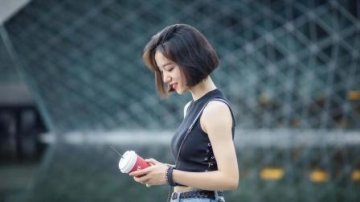 现在摄影的真好混, 充满美女的街拍