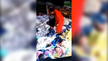 监拍潍坊一幼儿园女老师虐打孩子 全班几乎都被打