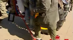 民间牛人发明巨型摩托车，载着11人360度旋转，众人看懵逼