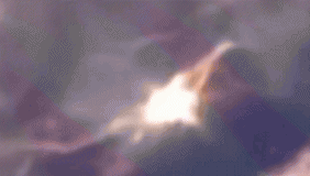 UFO造访地球？神秘亮光转瞬即逝