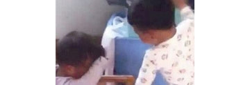 【拍客】3岁男童被继母孩子扇耳光 荒唐父亲怂恿继续打