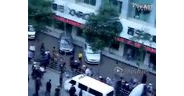 实拍西宁城管暴力执法.集体出动.引起民愤