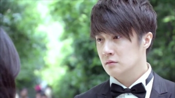 命运交响曲：杨幂参加前任婚礼，富二代深情表白，他都要娶别人了