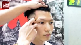 亚洲男生剪这款油头发型，拥有型男气质没问题