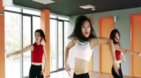 几个美女翻跳超火的《Worth It》舞蹈，真的很不错