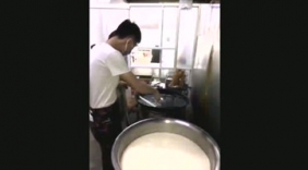 实拍牛人做油条，这绝活给满分了！