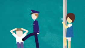 警察叔叔，别再重演打屁股的黑历史了